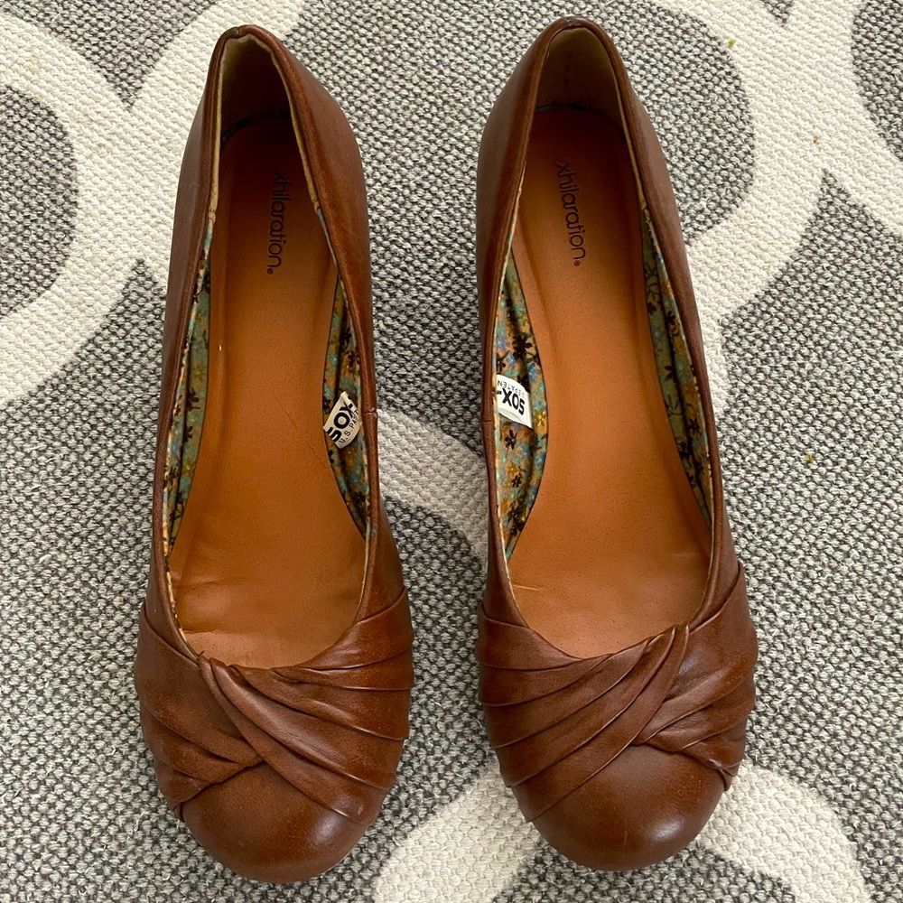 LAST CALL🌺 Xhilaration Brown Round Toe Wedges Size 8.5